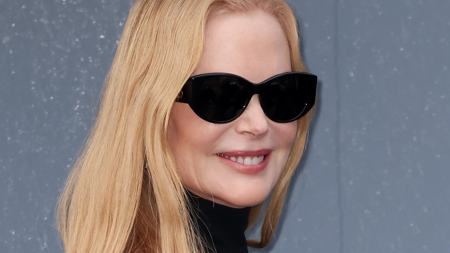 Nicole Kidman - Salma Hayek | &#x397; &#x3B1;&#x3BB;&#x3AE;&#x3B8;&#x3B5;&#x3B9;&#x3B1; &#x3B3;&#x3B9;&#x3B1; &#x3C4;&#x3B7; &#x3C3;&#x3C4;&#x3B9;&#x3B3;&#x3BC;&#x3AE; &#x3AD;&#x3BD;&#x3C4;&#x3B1;&#x3C3;&#x3B7;&#x3C2; &#x3C3;&#x3C4;&#x3B7;&#x3BD; &#x395;&#x3B2;&#x3B4;&#x3BF;&#x3BC;&#x3AC;&#x3B4;&#x3B1; &#x39C;&#x3CC;&#x3B4;&#x3B1;&#x3C2;