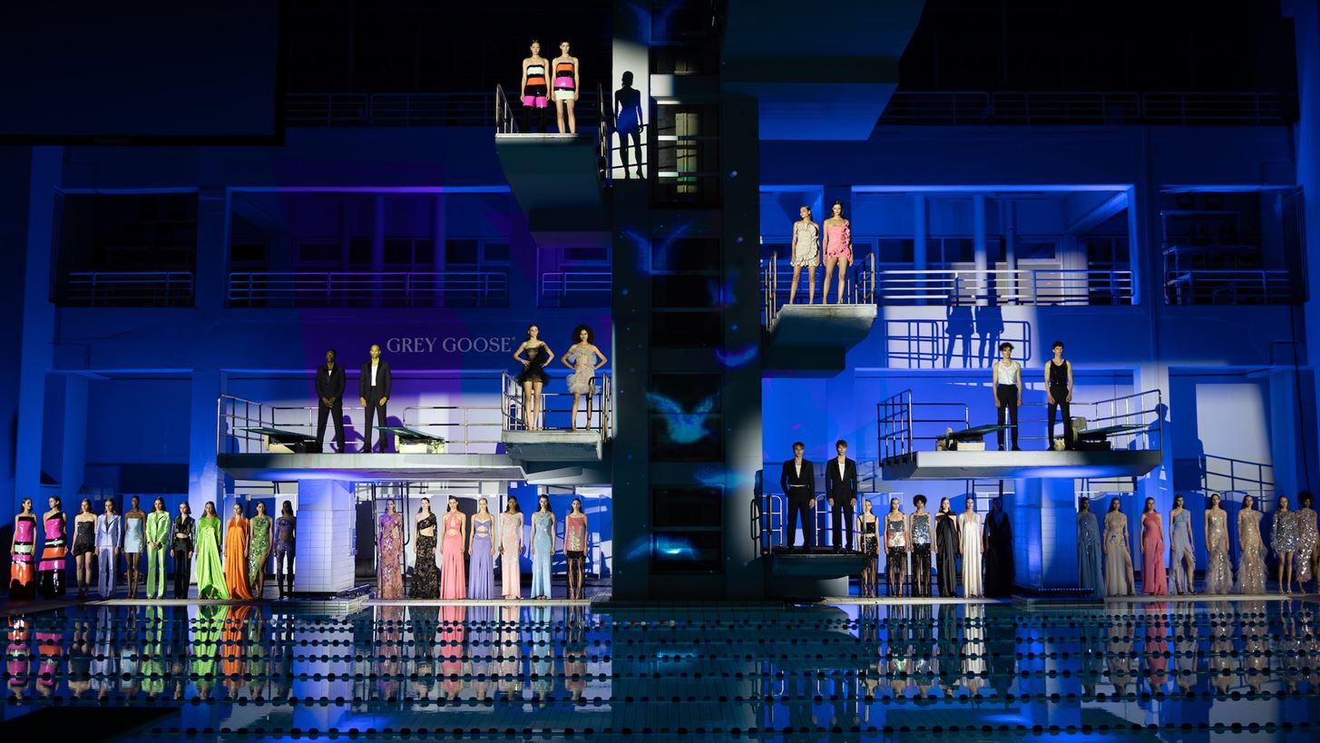 MI-R&#x14C; x Grey Goose | &#x3A4;&#x3BF; &#x3BC;&#x3B5;&#x3B3;&#x3B1;&#x3BB;&#x3CD;&#x3C4;&#x3B5;&#x3C1;&#x3BF; fashion show &#x3C0;&#x3BF;&#x3C5; &#x3AD;&#x3B3;&#x3B9;&#x3BD;&#x3B5; &#x3C0;&#x3BF;&#x3C4;&#x3AD; &#x3C3;&#x3C4;&#x3B7;&#x3BD; &#x395;&#x3BB;&#x3BB;&#x3AC;&#x3B4;&#x3B1;
