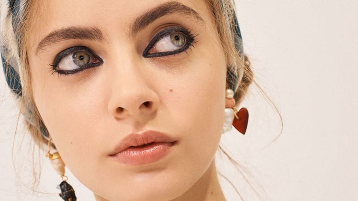 Dior | &#x397; &#x3BD;&#x3AD;&#x3B1; &#x3B5;&#x3BA;&#x3B4;&#x3BF;&#x3C7;&#x3AE; &#x3C4;&#x3BF;&#x3C5; eyeliner &#x3C0;&#x3BF;&#x3C5; &#x3C0;&#x3C1;&#x3BF;&#x3C4;&#x3B5;&#x3AF;&#x3BD;&#x3B5;&#x3B9; &#x3BF; Peter Philips