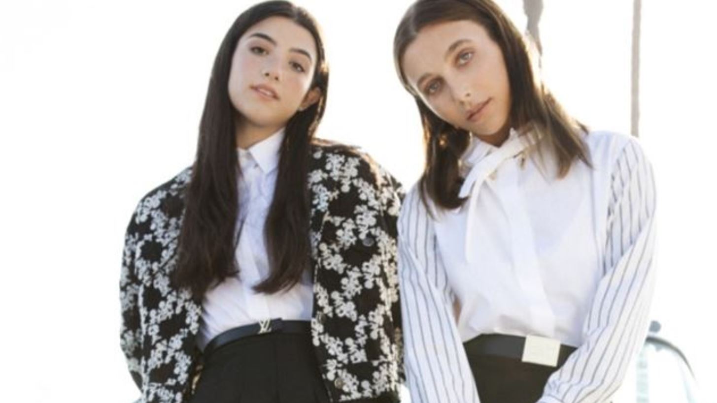 Louis Vuitton | &#x39F;&#x3B9; Emma Chamberlain &#x3BA;&#x3B1;&#x3B9; Charli D&#x2019;Amelio &#x3C3;&#x3C4;&#x3B7; &#x3BD;&#x3AD;&#x3B1; &#x3BA;&#x3B1;&#x3BC;&#x3C0;&#x3AC;&#x3BD;&#x3B9;&#x3B1; &#x3C4;&#x3BF;&#x3C5; &#x3BF;&#x3AF;&#x3BA;&#x3BF;&#x3C5;