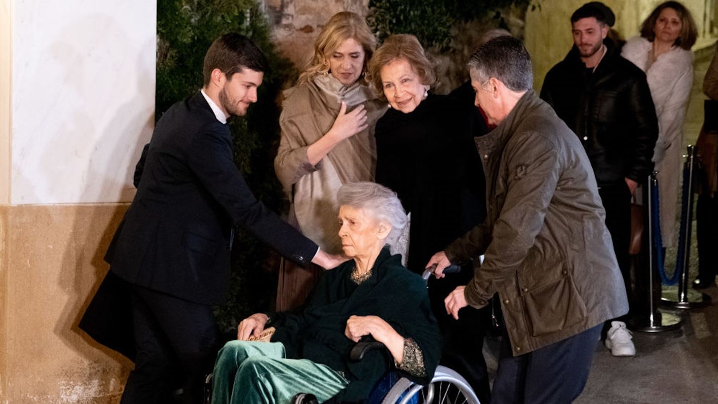 Βασίλισσα Σοφία | Ακυρώνει όλες τις υποχρεώσεις της μετά απο επιδείνωση της υγείας της αδελφής της, Ειρήνης