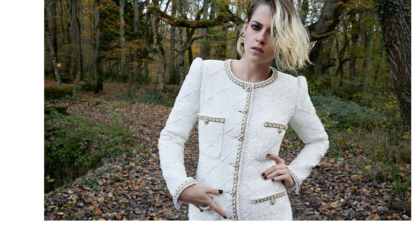 Chanel | &#x397; Kristen Stewart &#x3C0;&#x3C1;&#x3C9;&#x3C4;&#x3B1;&#x3B3;&#x3C9;&#x3BD;&#x3B9;&#x3C3;&#x3C4;&#x3B5;&#x3AF; &#x3C3;&#x3C4;&#x3B7;&#x3BD; &#x3BA;&#x3B1;&#x3BC;&#x3C0;&#x3AC;&#x3BD;&#x3B9;&#x3B1; &#x3C4;&#x3B7;&#x3C2; &#x3C3;&#x3C5;&#x3BB;&#x3BB;&#x3BF;&#x3B3;&#x3AE;&#x3C2; Le Ch&#xE2;teau des Dames