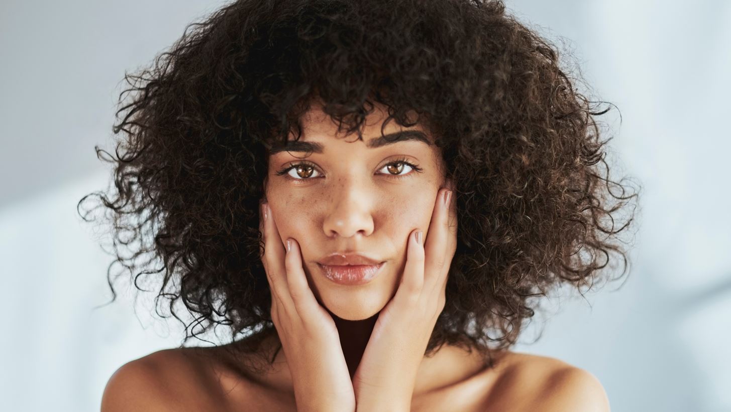 Η 4ήμερη ρουτίνα προσώπου που κάνει απολέπιση χωρίς να ερεθίζει το δέρμα