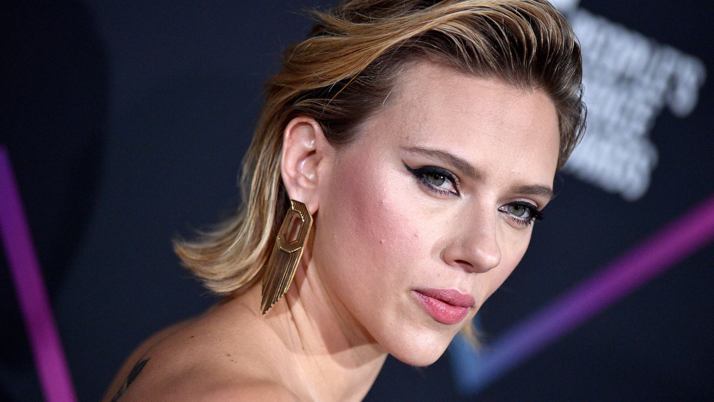 &#x397; Scarlett Johansson &#x3B3;&#x3AF;&#x3BD;&#x3B5;&#x3C4;&#x3B1;&#x3B9; 34! &#x39F;&#x3B9; &#x3C0;&#x3B9;&#x3BF; stylish &#x3C3;&#x3C4;&#x3B9;&#x3B3;&#x3BC;&#x3AD;&#x3C2; &#x3C4;&#x3B7;&#x3C2; &#x3C3;&#x3C4;&#x3BF; &#x3BA;&#x3CC;&#x3BA;&#x3BA;&#x3B9;&#x3BD;&#x3BF; &#x3C7;&#x3B1;&#x3BB;&#x3AF;