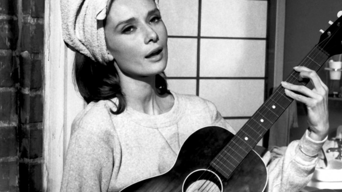 Moon River | &#x397; &#x3B5;&#x3BD;&#x3B4;&#x3B9;&#x3B1;&#x3C6;&#x3AD;&#x3C1;&#x3BF;&#x3C5;&#x3C3;&#x3B1; &#x3B9;&#x3C3;&#x3C4;&#x3BF;&#x3C1;&#x3AF;&#x3B1; &#x3C0;&#x3AF;&#x3C3;&#x3C9; &#x3B1;&#x3C0;&#x3CC; &#x3C4;&#x3BF; &#x3C4;&#x3C1;&#x3B1;&#x3B3;&#x3BF;&#x3CD;&#x3B4;&#x3B9; &#x3C0;&#x3BF;&#x3C5; &#x3B5;&#x3C1;&#x3BC;&#x3B7;&#x3BD;&#x3B5;&#x3CD;&#x3B5;&#x3B9; &#x3B7; Audrey Hepburn &#x3C3;&#x3C4;&#x3BF; Breakfast at Tiffany&#x27;s