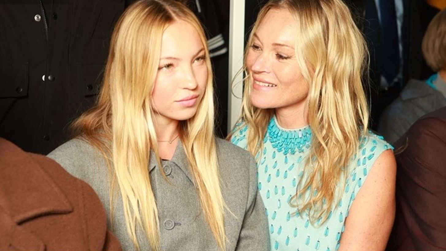 Kate &amp; Lila Moss | &#x39C;&#x3B1;&#x3BC;&#x3AC; &#x3BA;&#x3B1;&#x3B9; &#x3BA;&#x3CC;&#x3C1;&#x3B7; &#x3C0;&#x3BF;&#x3B6;&#x3AC;&#x3C1;&#x3BF;&#x3C5;&#x3BD; &#x3BC;&#x3B1;&#x3B6;&#x3AF; &#x3C3;&#x3B5; &#x3BD;&#x3AD;&#x3B1; &#x3BA;&#x3B1;&#x3BC;&#x3C0;&#x3AC;&#x3BD;&#x3B9;&#x3B1; - &#x397; &#x3B5;&#x3BD;&#x3C4;&#x3C5;&#x3C0;&#x3C9;&#x3C3;&#x3B9;&#x3B1;&#x3BA;&#x3AE; &#x3BF;&#x3BC;&#x3BF;&#x3B9;&#x3CC;&#x3C4;&#x3B7;&#x3C4;&#x3B1;