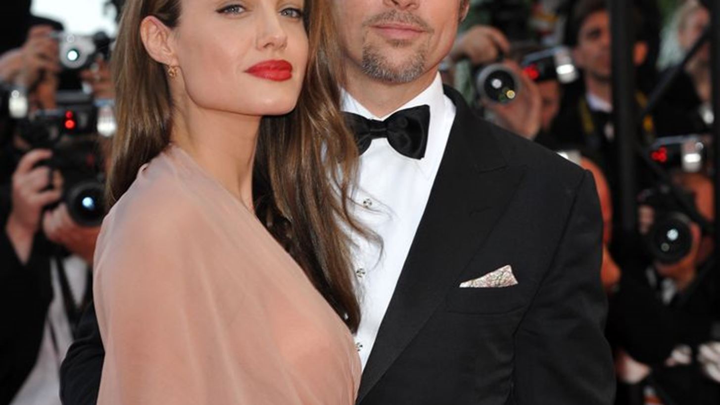 O Brad Pitt &#x3BC;&#x3B9;&#x3BB;&#x3AC; &#x3BE;&#x3B1;&#x3BD;&#x3AC; &#x3BC;&#x3B5; &#x3C4;&#x3B7;&#x3BD; Angelina Jolie (;)