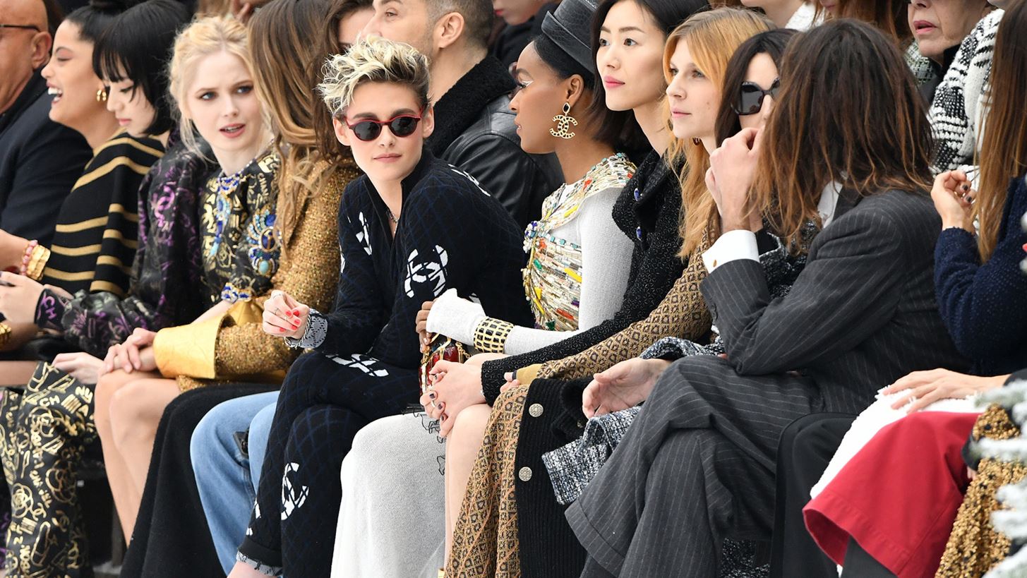 &#x395;&#x3B2;&#x3B4;&#x3BF;&#x3BC;&#x3AC;&#x3B4;&#x3B1; &#x39C;&#x3CC;&#x3B4;&#x3B1;&#x3C2; &#x3A0;&#x3B1;&#x3C1;&#x3AF;&#x3C3;&#x3B9; | &#x3A0;&#x3BF;&#x3B9;&#x3BF;&#x3B9; &#x3B2;&#x3C1;&#x3AD;&#x3B8;&#x3B7;&#x3BA;&#x3B1;&#x3BD; &#x3C3;&#x3C4;&#x3B7;&#x3BD; &quot;&#x3C0;&#x3C1;&#x3CE;&#x3C4;&#x3B7; &#x3B3;&#x3C1;&#x3B1;&#x3BC;&#x3BC;&#x3AE;&quot; &#x3C4;&#x3BF;&#x3C5; Chanel show;