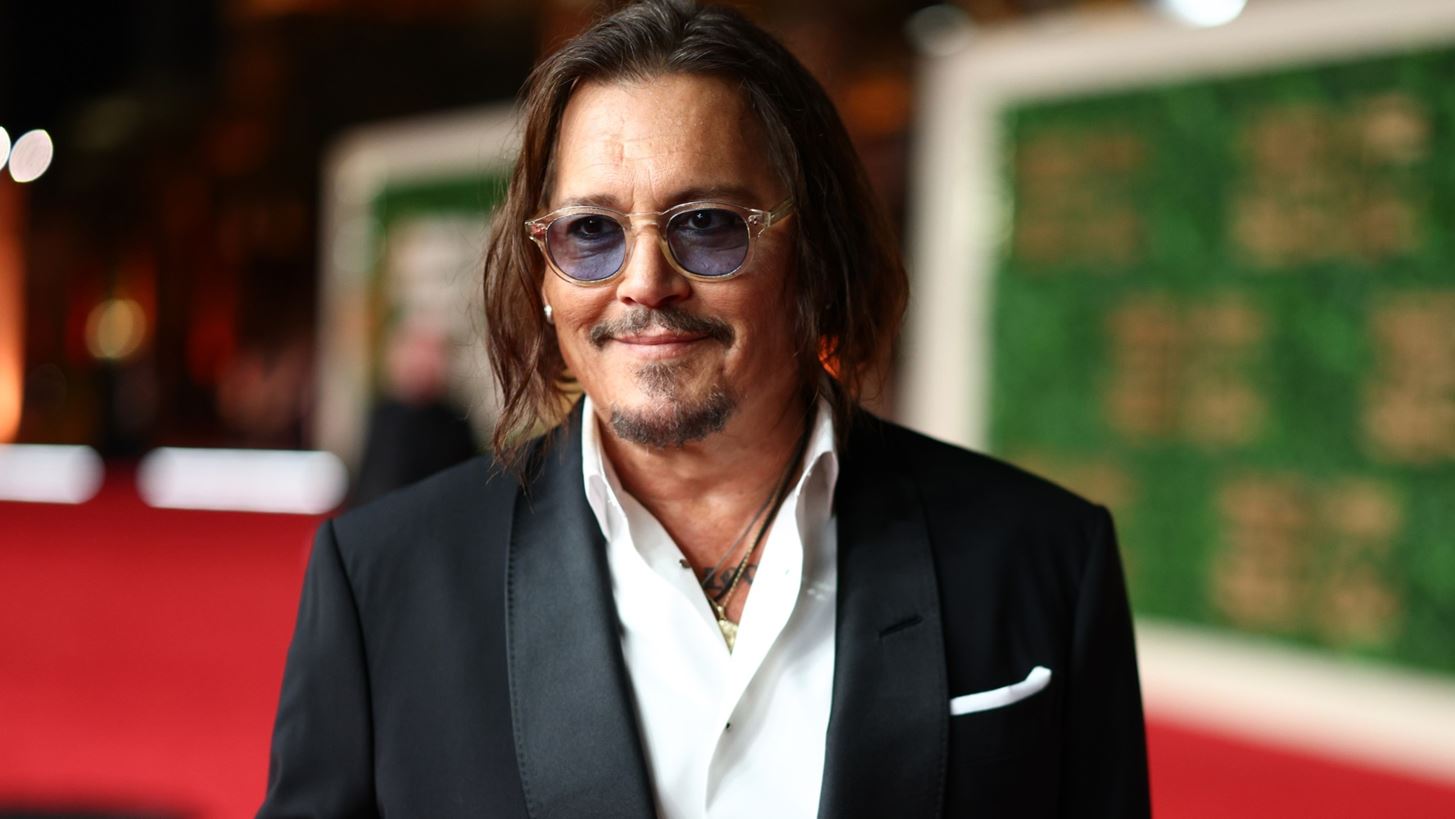 &quot;&#x388;&#x3BD;&#x3B9;&#x3C9;&#x3B8;&#x3B1; &#x3C3;&#x3B1;&#x3BD; &#x3BD;&#x3B1; &#x3B5;&#x3AF;&#x3C7;&#x3B1; &#x3AD;&#x3BD;&#x3B1; &#x3C0;&#x3C1;&#x3B1;&#x3B3;&#x3BC;&#x3B1;&#x3C4;&#x3B9;&#x3BA;&#x3CC; &#x3C3;&#x3C0;&#x3AF;&#x3C4;&#x3B9;&quot;: &#x39F; Johnny Depp &#x3B1;&#x3C0;&#x3BF;&#x3BA;&#x3B1;&#x3BB;&#x3CD;&#x3C0;&#x3C4;&#x3B5;&#x3B9; &#x3C0;&#x3CE;&#x3C2; &#x3AD;&#x3BD;&#x3B1; &#x3C7;&#x3C9;&#x3C1;&#x3B9;&#x3CC; &#x3C3;&#x3C4;&#x3B7; &#x3BD;&#x3CC;&#x3C4;&#x3B9;&#x3B1; &#x393;&#x3B1;&#x3BB;&#x3BB;&#x3AF;&#x3B1; &#x3AC;&#x3BB;&#x3BB;&#x3B1;&#x3BE;&#x3B5; &#x3C4;&#x3B7; &#x3B6;&#x3C9;&#x3AE; &#x3C4;&#x3BF;&#x3C5;