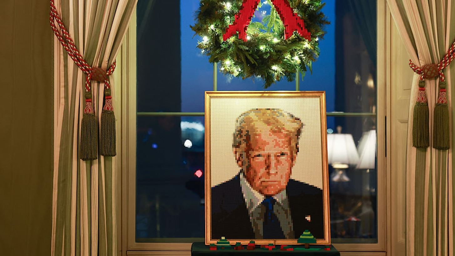 &#x3A4;&#x3BF; &#x3C0;&#x3BF;&#x3C1;&#x3C4;&#x3C1;&#x3AD;&#x3C4;&#x3BF; &#x3C4;&#x3BF;&#x3C5; &#x3A4;rump &#x3B1;&#x3C0;&#x3CC; &#x3C4;&#x3BF;&#x3C5;&#x3B2;&#x3BB;&#x3AC;&#x3BA;&#x3B9;&#x3B1; &#x3BC;&#x3AD;&#x3C1;&#x3BF;&#x3C2; &#x3C4;&#x3B7;&#x3C2; &#x3C7;&#x3C1;&#x3B9;&#x3C3;&#x3C4;&#x3BF;&#x3C5;&#x3B3;&#x3B5;&#x3BD;&#x3BD;&#x3B9;&#x3AC;&#x3C4;&#x3B9;&#x3BA;&#x3B7;&#x3C2; &#x3B4;&#x3B9;&#x3B1;&#x3BA;&#x3CC;&#x3C3;&#x3BC;&#x3B7;&#x3C3;&#x3B7;&#x3C2; &#x3C4;&#x3BF;&#x3C5; &#x39B;&#x3B5;&#x3C5;&#x3BA;&#x3BF;&#x3CD; &#x39F;&#x3AF;&#x3BA;&#x3BF;&#x3C5;