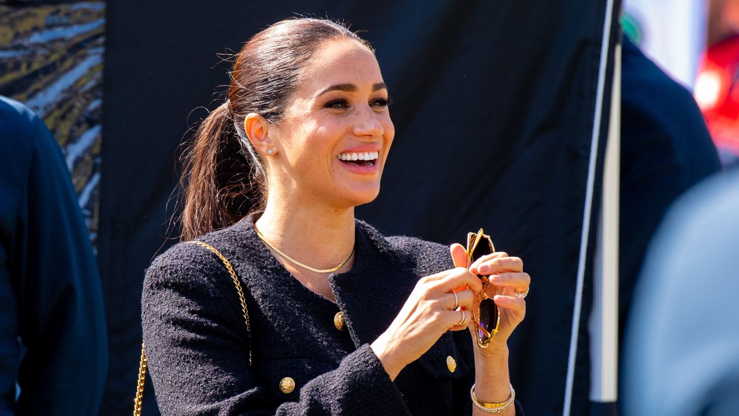 Meghan Markle | &#x3A4;&#x3BF; fashion trend &#x3C0;&#x3BF;&#x3C5; &#x3C5;&#x3B9;&#x3BF;&#x3B8;&#x3AD;&#x3C4;&#x3B7;&#x3C3;&#x3B5;