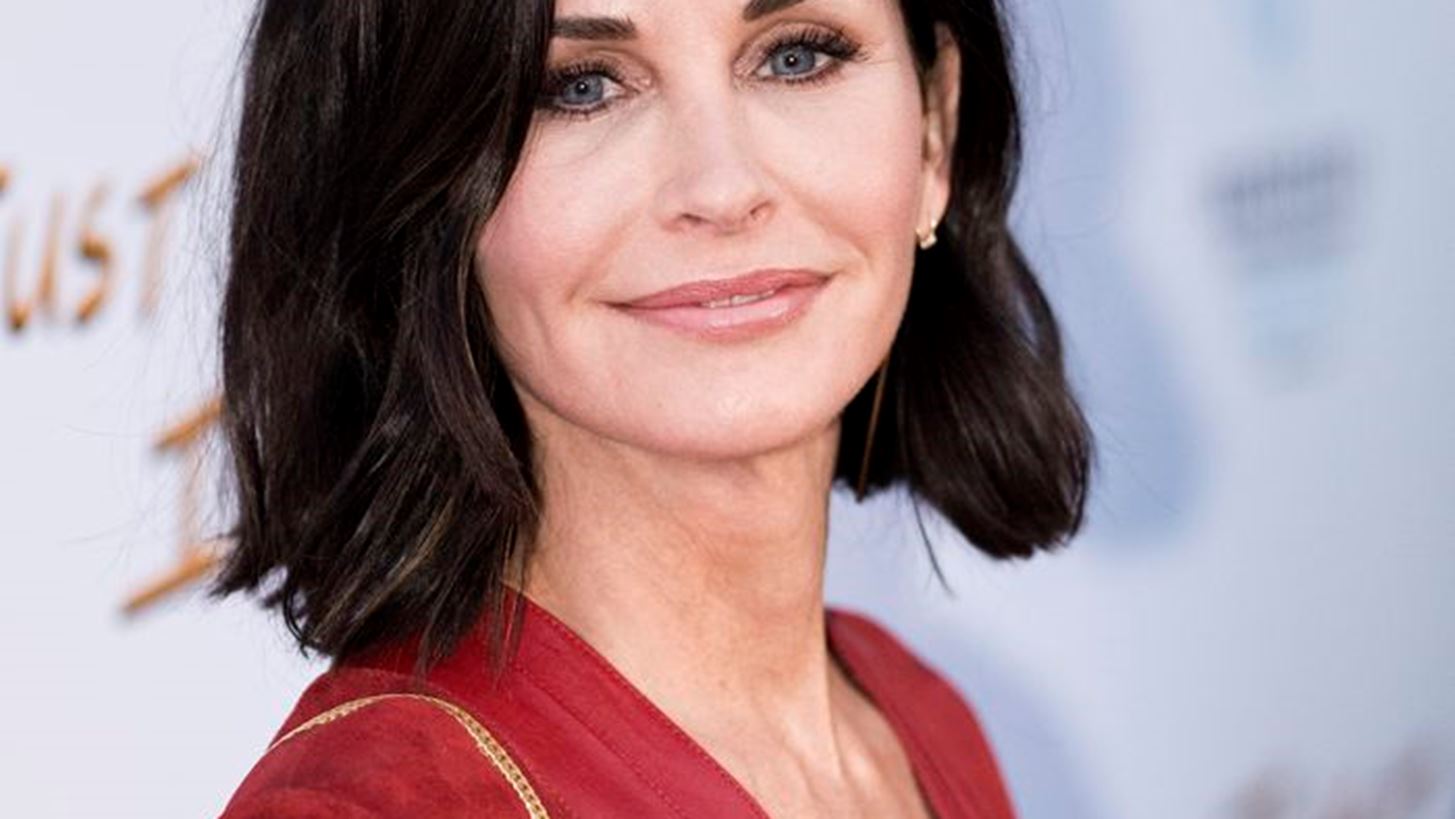 Courteney Cox: &#x393;&#x3B9;&#x3B1;&#x3C4;&#x3AF; &#x3B1;&#x3C0;&#x3AD;&#x3C1;&#x3C1;&#x3B9;&#x3C8;&#x3B5; &#x3C4;&#x3BF; &#x3C1;&#x3CC;&#x3BB;&#x3BF; &#x3C4;&#x3B7;&#x3C2; Rachel &#x3C3;&#x3C4;&#x3B1; &#x3A6;&#x3B9;&#x3BB;&#x3B1;&#x3C1;&#x3AC;&#x3BA;&#x3B9;&#x3B1;;
