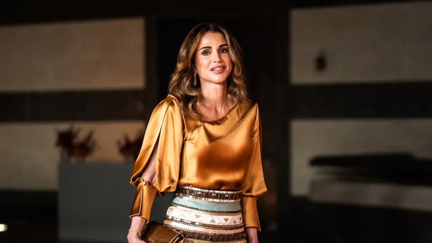 &#x3A0;&#x3CE;&#x3C2; &#x3B7; &#x3A1;&#x3AC;&#x3BD;&#x3B9;&#x3B1; &#x3C4;&#x3B7;&#x3C2; &#x399;&#x3BF;&#x3C1;&#x3B4;&#x3B1;&#x3BD;&#x3AF;&#x3B1;&#x3C2; &#x3B5;&#x3C0;&#x3B9;&#x3C3;&#x3BA;&#x3AF;&#x3B1;&#x3C3;&#x3B5; &#x3C4;&#x3B7;&#x3BD; &#x3B9;&#x3AD;&#x3C1;&#x3B5;&#x3B9;&#x3B1; &#x3C4;&#x3B7;&#x3C2; &#x3BC;&#x3CC;&#x3B4;&#x3B1;&#x3C2; Sheikha Al Mayassa &#x3C3;&#x3B5; gala &#x3C3;&#x3C4;&#x3BF; &#x39A;&#x3B1;&#x3C4;&#x3AC;&#x3C1;