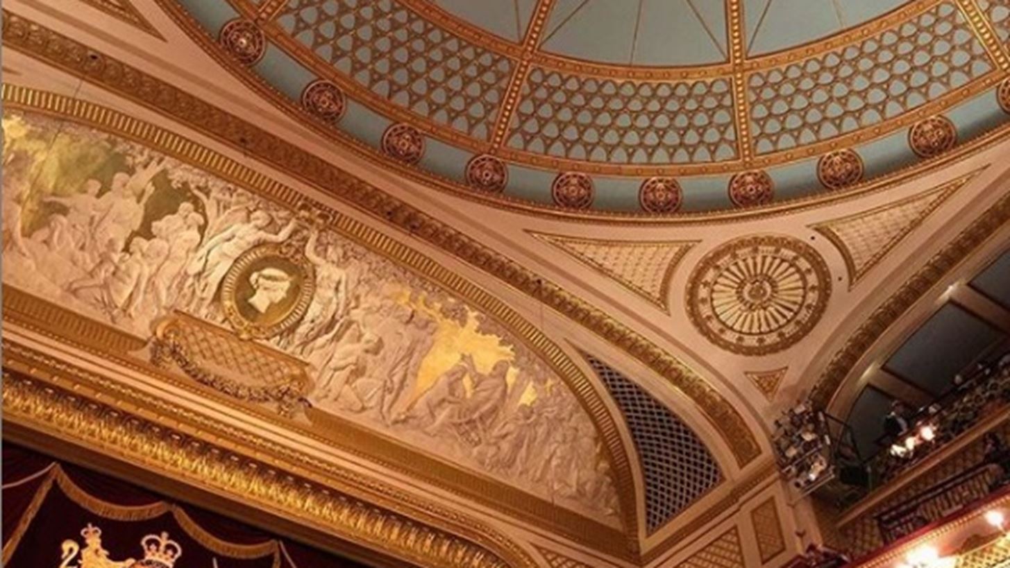 &#x397; &#x392;&#x3B1;&#x3C3;&#x3B9;&#x3BB;&#x3B9;&#x3BA;&#x3AE; &#x38C;&#x3C0;&#x3B5;&#x3C1;&#x3B1; &#x3C4;&#x3BF;&#x3C5; &#x39B;&#x3BF;&#x3BD;&#x3B4;&#x3AF;&#x3BD;&#x3BF;&#x3C5; &#x3B1;&#x3BD;&#x3BF;&#x3AF;&#x3B3;&#x3B5;&#x3B9; &#x3C4;&#x3BF; &#x3C0;&#x3C1;&#x3CE;&#x3C4;&#x3BF; &#x3C4;&#x3B7;&#x3C2; pop-up shop