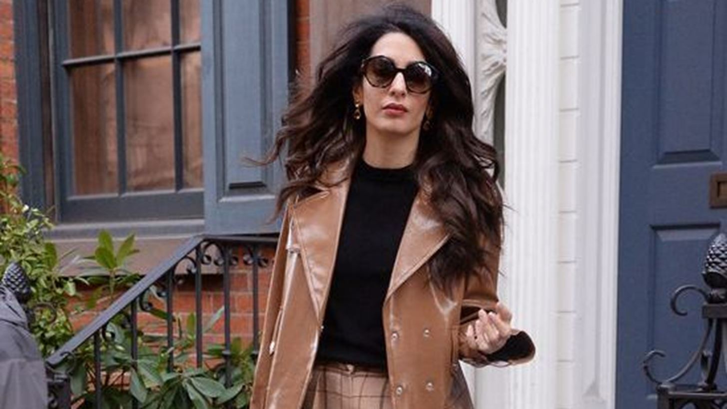 Amal Clooney: &#x39C;&#x3B5; &#x3C4;&#x3B7;&#x3BD; &#x3C0;&#x3B9;&#x3BF; &#x3B1;&#x3BC;&#x3C6;&#x3B9;&#x3BB;&#x3B5;&#x3B3;&#x3CC;&#x3BC;&#x3B5;&#x3BD;&#x3B7; &#x3B5;&#x3BC;&#x3C6;&#x3AC;&#x3BD;&#x3B9;&#x3C3;&#x3B7; &#x3C0;&#x3BF;&#x3C5; &#x3B5;&#x3AF;&#x3B4;&#x3B1;&#x3BC;&#x3B5; &#x3C4;&#x3B5;&#x3BB;&#x3B5;&#x3C5;&#x3C4;&#x3B1;&#x3AF;&#x3B1;