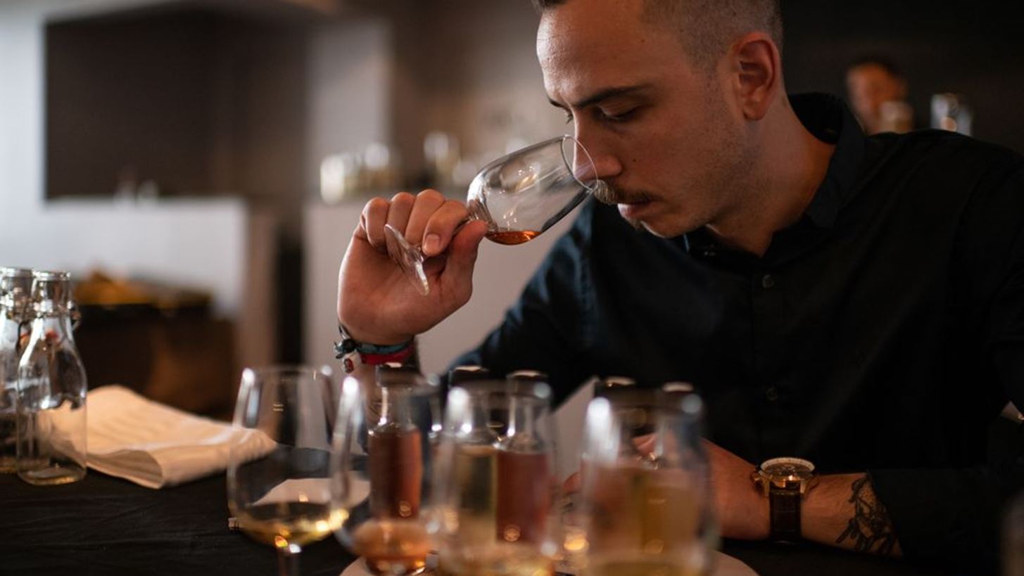 #Tidbits *: Νίκος Σουρμπάτης