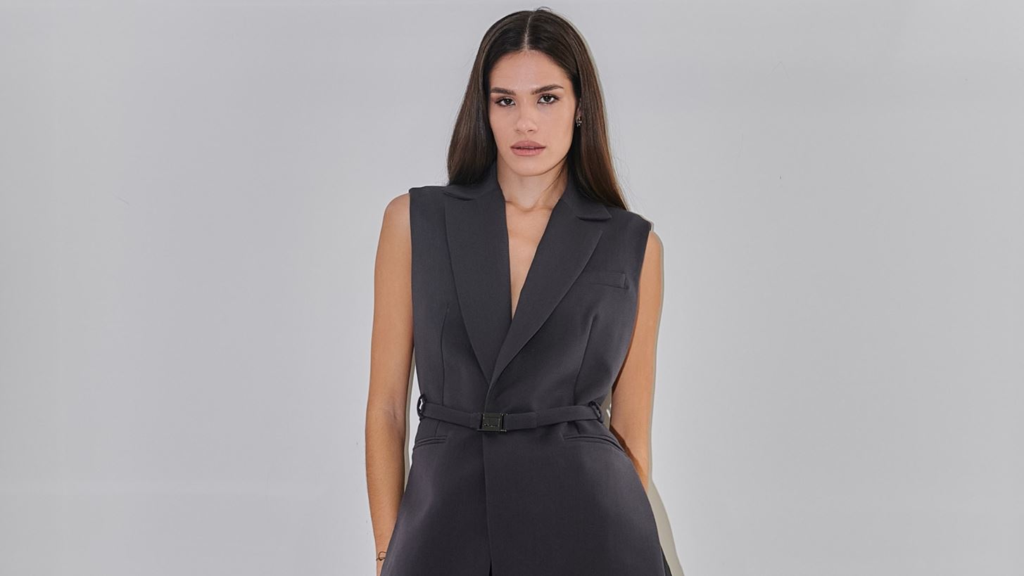 Black perfection, &#x3BC;&#x3B5; &#x3C4;&#x3B7;&#x3BD; &#x3C5;&#x3C0;&#x3BF;&#x3B3;&#x3C1;&#x3B1;&#x3C6;&#x3AE; &#x3C3;&#x3BF;&#x3C5;