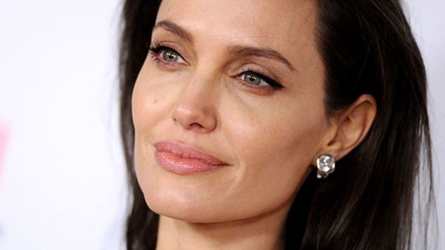 Angelina Jolie: &#x397; &#x3BC;&#x3B9;&#x3BA;&#x3C1;&#x3AE; &#x3C4;&#x3B7;&#x3C2; &#x3BA;&#x3CC;&#x3C1;&#x3B7; &#x3B5;&#x3AF;&#x3BD;&#x3B1;&#x3B9; &#x3AF;&#x3B4;&#x3B9;&#x3B1; &#x3BC;&#x3B5; &#x3C4;&#x3BF;&#x3BD; Brad Pitt!