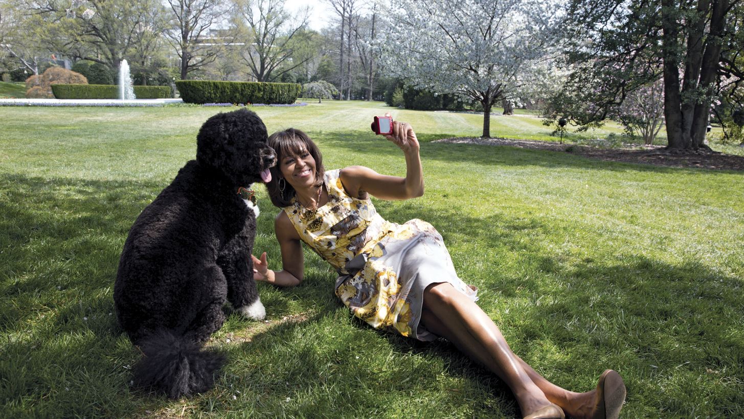 H Michelle Obama &#x3B4;&#x3B9;&#x3B1;&#x3B2;&#x3AC;&#x3B6;&#x3B5;&#x3B9; &#x3C0;&#x3B1;&#x3C1;&#x3B1;&#x3BC;&#x3CD;&#x3B8;&#x3B9;&#x3B1; &#x3C3;&#x3C4;&#x3B1; &#x3C0;&#x3B1;&#x3B9;&#x3B4;&#x3B9;&#x3AC; online