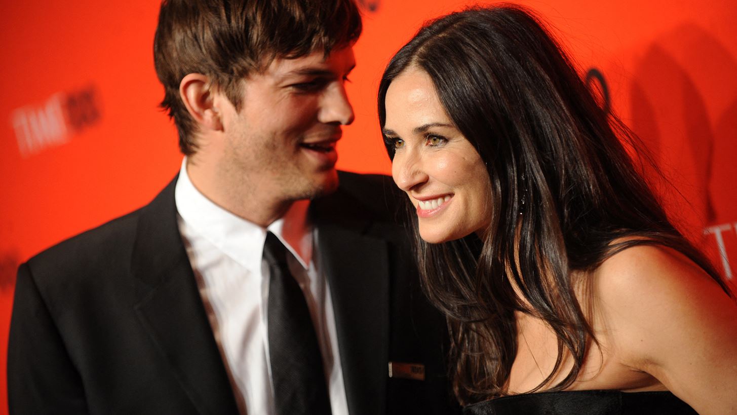 Ashton Kutcher, Ben Affleck, Brad Pitt, Katie Holmes | &#x38C;&#x3C3;&#x3B1; &#x3B1;&#x3C0;&#x3BF;&#x3BA;&#x3AC;&#x3BB;&#x3C5;&#x3C8;&#x3B1;&#x3BD; 10 celebrities &#x3B3;&#x3B9;&#x3B1; &#x3C4;&#x3BF; &#x3B4;&#x3B9;&#x3B1;&#x3B6;&#x3CD;&#x3B3;&#x3B9;&#x3CC; &#x3C4;&#x3BF;&#x3C5;&#x3C2;