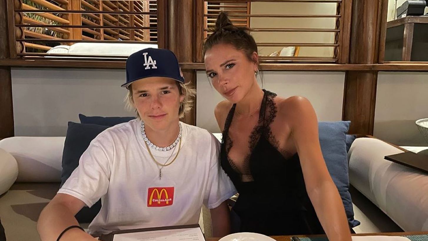 Cruz Beckham | &#x3A6;&#x3C9;&#x3C4;&#x3BF;&#x3B3;&#x3C1;&#x3B1;&#x3C6;&#x3AE;&#x3B8;&#x3B7;&#x3BA;&#x3B5; &#x3BC;&#x3B5; &#x3C4;&#x3B7;&#x3BD; &#x3BA;&#x3BF;&#x3C0;&#x3AD;&#x3BB;&#x3B1; &#x3C4;&#x3BF;&#x3C5; &#x2013; &#x3A0;&#x3BF;&#x3B9;&#x3B1; &#x3B5;&#x3AF;&#x3BD;&#x3B1;&#x3B9; &#x3B7; 15&#x3C7;&#x3C1;&#x3BF;&#x3BD;&#x3B7; &#x3BC;&#x3B5; &#x3C4;&#x3BF;&#x3C5;&#x3C2; &#x3B4;&#x3B9;&#x3AC;&#x3C3;&#x3B7;&#x3BC;&#x3BF;&#x3C5;&#x3C2; &#x3B3;&#x3BF;&#x3BD;&#x3B5;&#x3AF;&#x3C2;