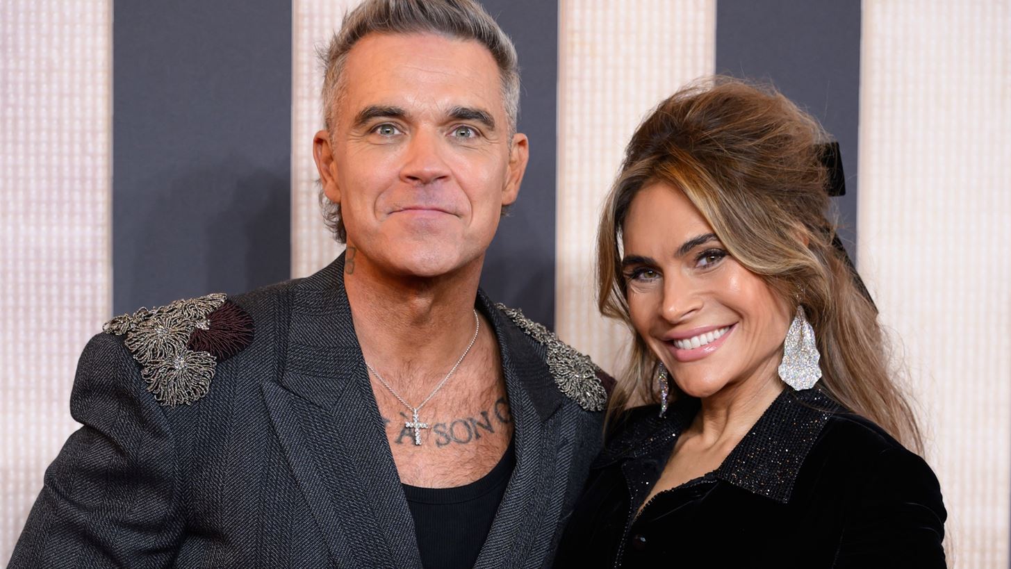 &#x39F;&#x3B9; &#x3B4;&#x3B9;&#x3B1;&#x3BA;&#x3BF;&#x3C0;&#x3AD;&#x3C2; &#x3C4;&#x3BF;&#x3C5; Robbie Williams &#x3BA;&#x3B1;&#x3B9; &#x3C4;&#x3B7;&#x3C2; Ayda Field &#x3C3;&#x3C4;&#x3B7;&#x3BD; &#x3A0;&#x3BF;&#x3C1;&#x3C4;&#x3BF;&#x3B3;&#x3B1;&#x3BB;&#x3AF;&#x3B1; &#x3BC;&#x3B5; &#x3C4;&#x3B7;&#x3BD; &#x3C0;&#x3C1;&#x3B9;&#x3B3;&#x3BA;&#x3AF;&#x3C0;&#x3B9;&#x3C3;&#x3C3;&#x3B1; &#x395;&#x3C5;&#x3B3;&#x3B5;&#x3BD;&#x3AF;&#x3B1;