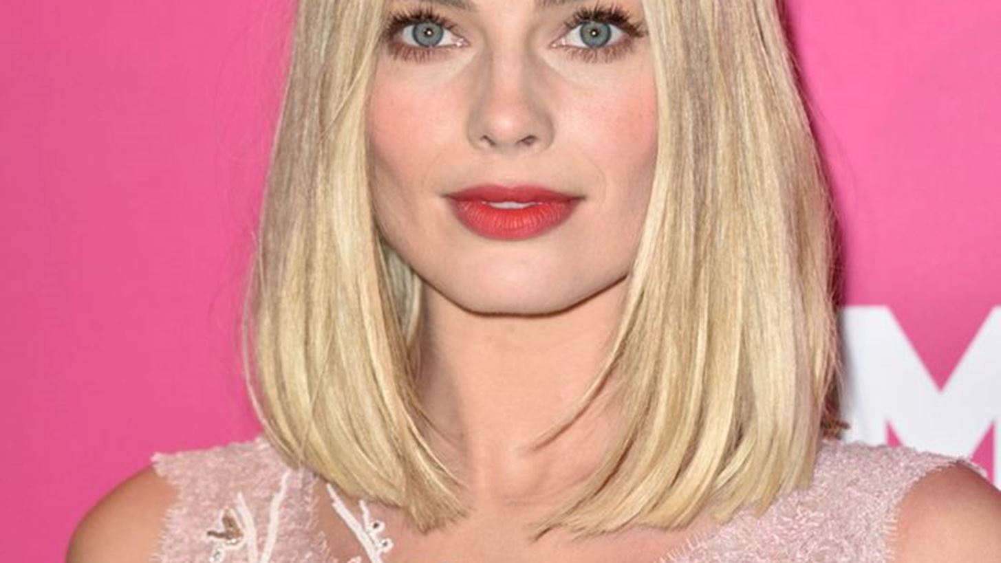 Margot Robbie: &#x39C;&#x3B9;&#x3BB;&#x3AC; &#x3B3;&#x3B9;&#x3B1; &#x3C4;&#x3BF; &#x3C0;&#x3CE;&#x3C2; &#x3B5;&#x3C1;&#x3C9;&#x3C4;&#x3B5;&#x3CD;&#x3C4;&#x3B7;&#x3BA;&#x3B5; &#x3C4;&#x3BF; &#x3C3;&#x3CD;&#x3B6;&#x3C5;&#x3B3;&#x3CC; &#x3C4;&#x3B7;&#x3C2;, &#x3CC;&#x3C4;&#x3B1;&#x3BD; &#x3B1;&#x3BA;&#x3CC;&#x3BC;&#x3B7; &#x3AE;&#x3C4;&#x3B1;&#x3BD; &#x3C6;&#x3AF;&#x3BB;&#x3BF;&#x3B9; &#x3BA;&#x3B1;&#x3B9; &#x3C3;&#x3C5;&#x3B3;&#x3BA;&#x3AC;&#x3C4;&#x3BF;&#x3B9;&#x3BA;&#x3BF;&#x3B9;