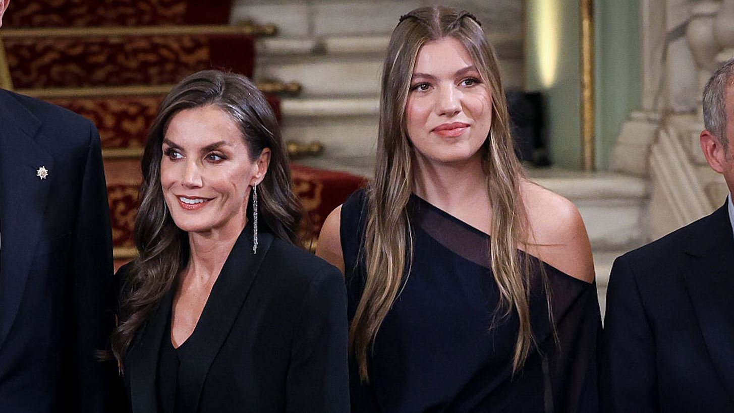 Βασίλισσα Letizia | Η εμφάνιση με το Mango κοστούμι που θέλουμε στην γκαρνταρόμπα μας