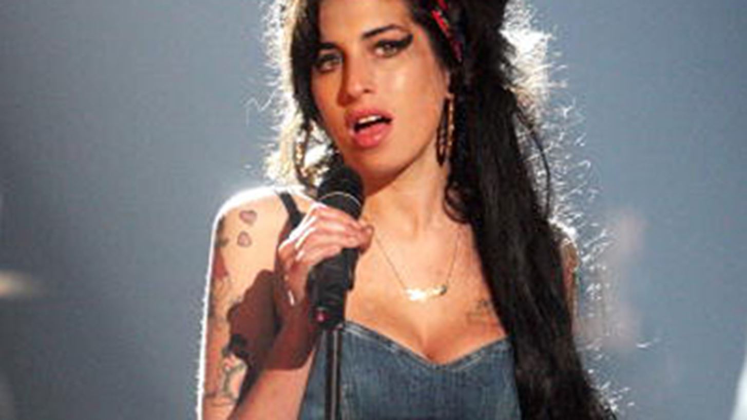 &#x3A0;&#x3B5;&#x3C1;&#x3B9;&#x3BF;&#x3B4;&#x3B5;&#x3AF;&#x3B1; &#x3BC;&#x3B5; &#x3C4;&#x3BF; &#x3BF;&#x3BB;&#x3CC;&#x3B3;&#x3C1;&#x3B1;&#x3BC;&#x3BC;&#x3B1; &#x3C4;&#x3B7;&#x3C2; Amy Winehouse