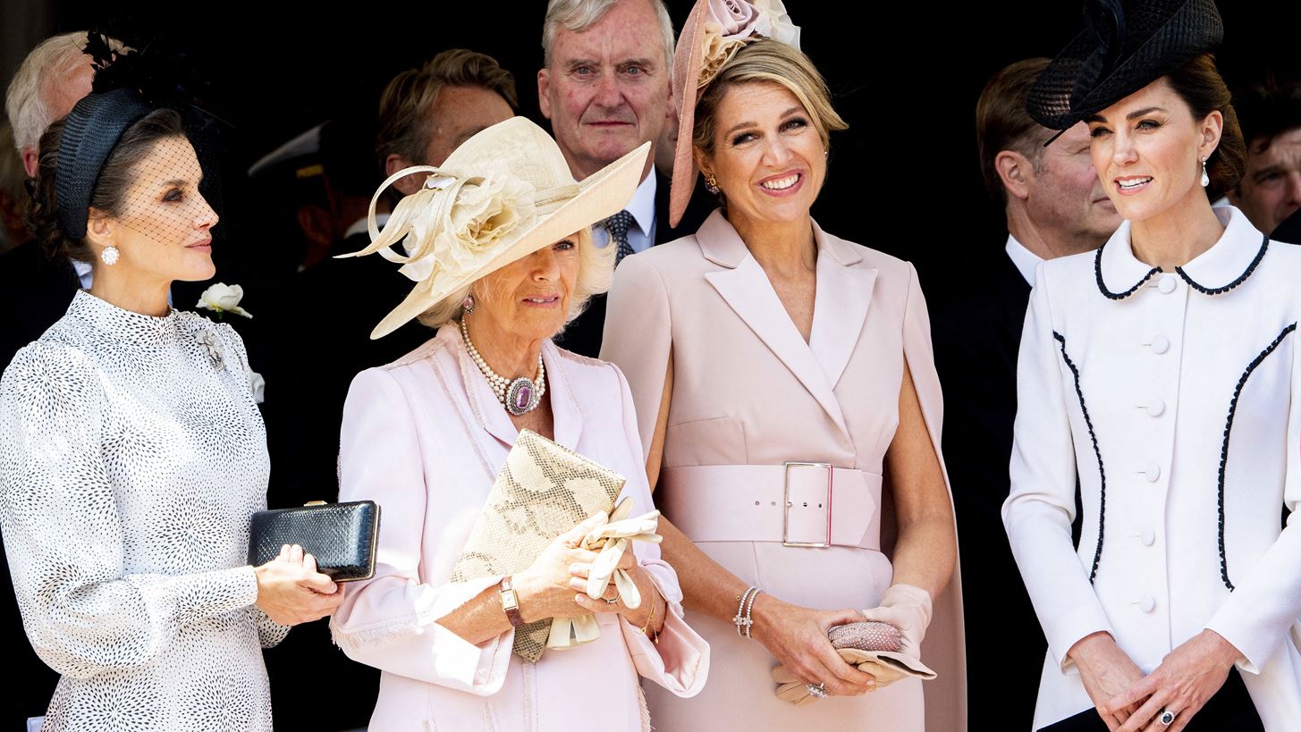 &#x39F;&#x3B9; &#x3C0;&#x3B9;&#x3BF; stylish royals &#x3C3;&#x3B5; &#x3BC;&#x3AF;&#x3B1; &#x3BA;&#x3BF;&#x3B9;&#x3BD;&#x3AE;, &#x3B5;&#x3BD;&#x3C4;&#x3C5;&#x3C0;&#x3C9;&#x3C3;&#x3B9;&#x3B1;&#x3BA;&#x3AE; &#x3B5;&#x3BC;&#x3C6;&#x3AC;&#x3BD;&#x3B9;&#x3C3;&#x3B7;