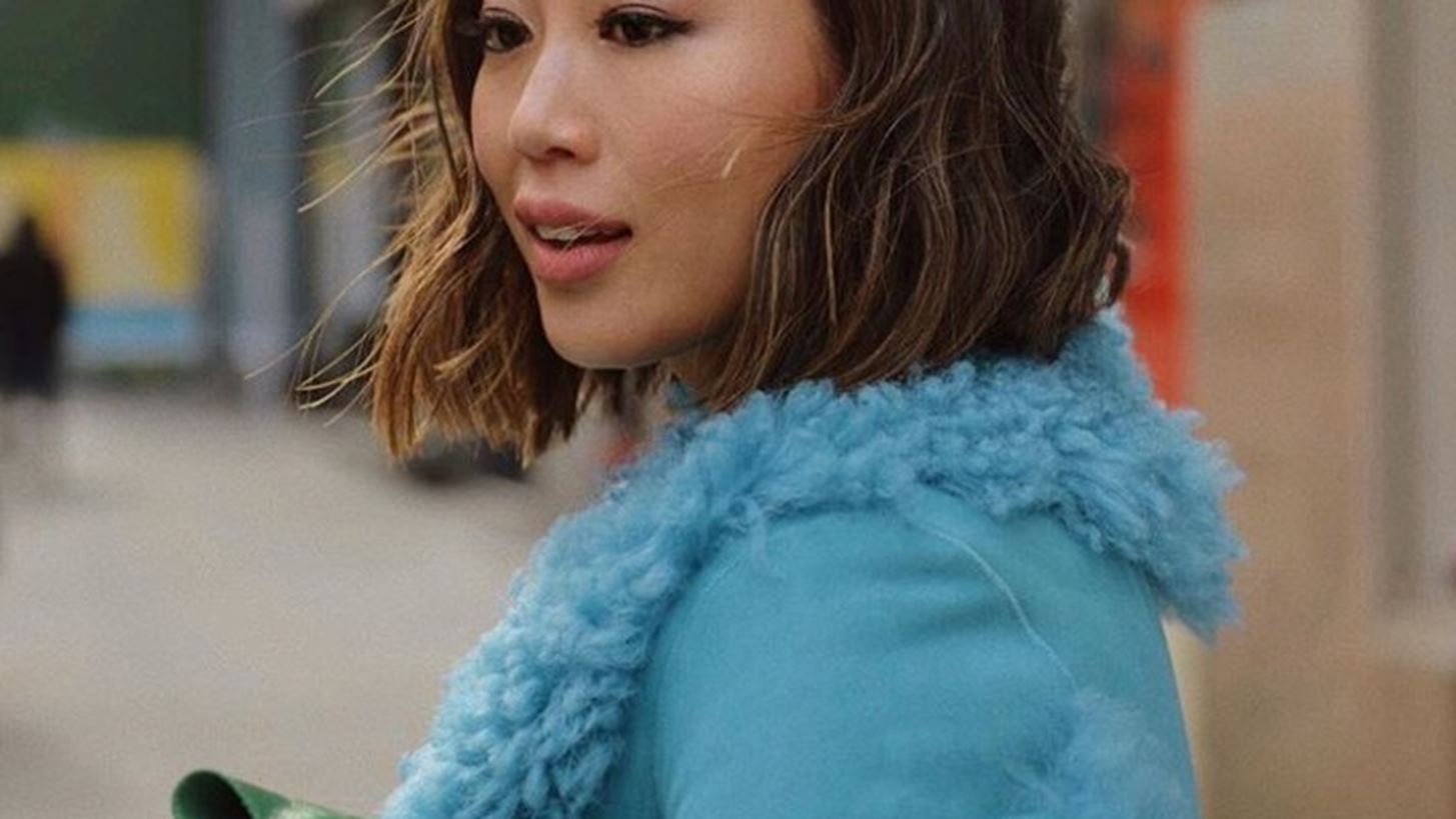 Πώς θα κάνεις μπούκλες σε κοντά μαλλιά μόνο με ισιωτική