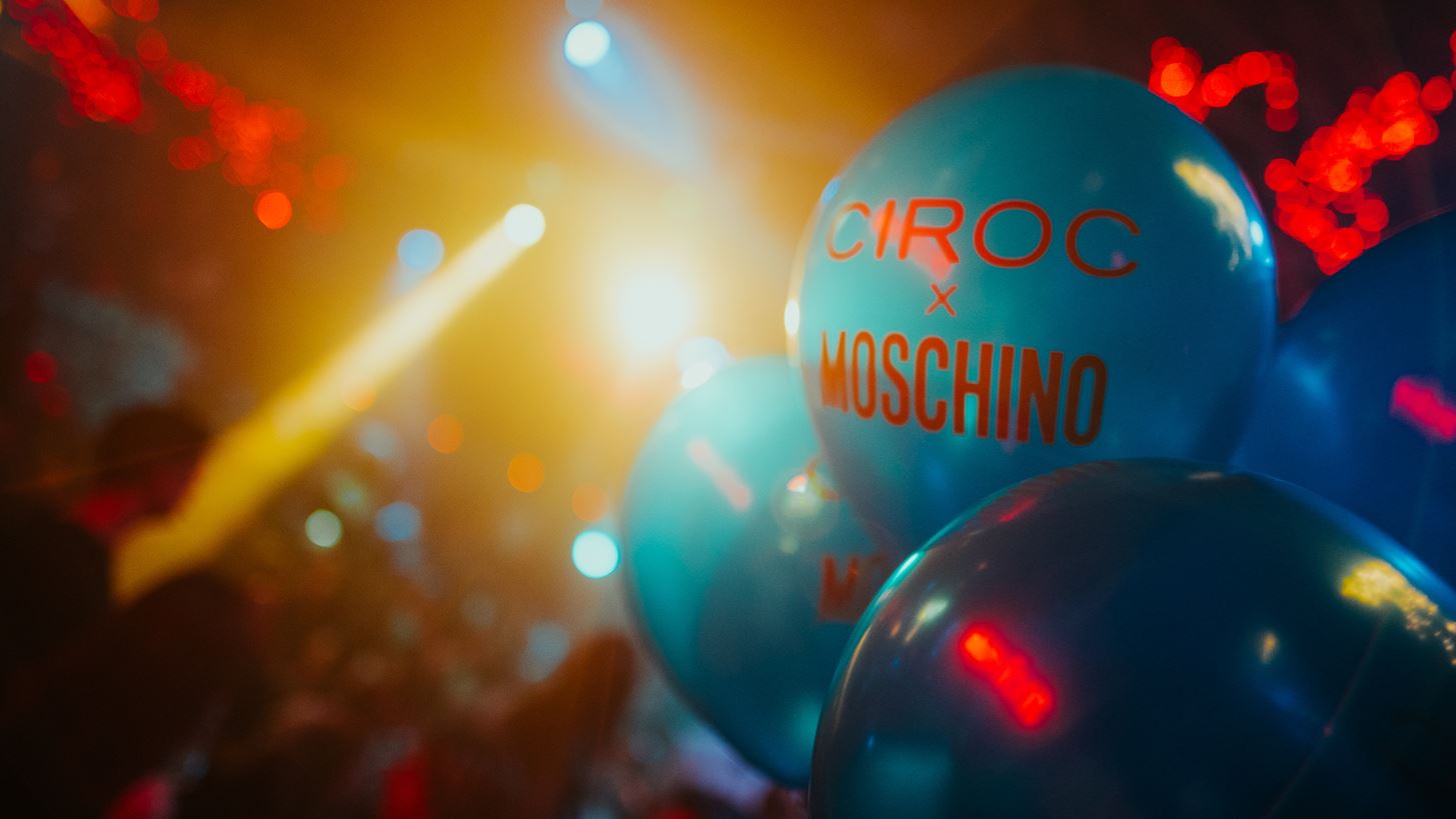 &#x3A4;&#x3BF; &#x3BB;&#x3B1;&#x3BC;&#x3C0;&#x3B5;&#x3C1;&#x3CC; Christmas Party &#x3C4;&#x3BF;&#x3C5; Best Radio 92.6 &#x3BC;&#x3B5; &#x3C4;&#x3B7;&#x3BD; premium vodka C&#xCE;ROC