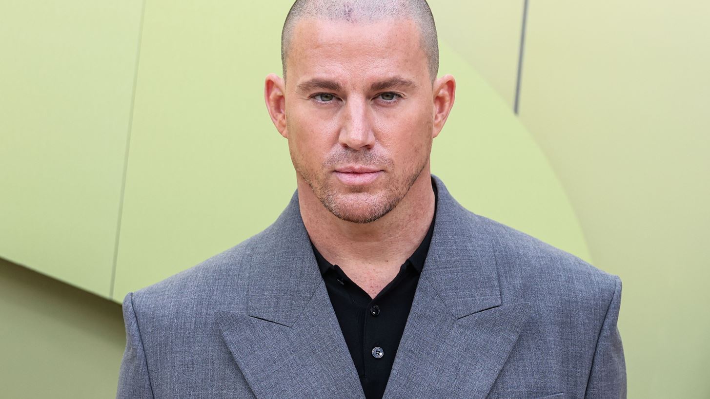 &#x39F; Channing Tatum &#x3B5;&#x3C0;&#x3AD;&#x3BB;&#x3B5;&#x3BE;&#x3B5; &#x3C4;&#x3BF; &#x3C0;&#x3B9;&#x3BF; &#x3C4;&#x3B1;&#x3B9;&#x3C1;&#x3B9;&#x3B1;&#x3C3;&#x3C4;&#x3CC; t-shirt &#x3B3;&#x3B9;&#x3B1; &#x3BD;&#x3B1; &#x3C0;&#x3AC;&#x3B5;&#x3B9; &#x3C3;&#x3B5; &#x3C3;&#x3C5;&#x3BD;&#x3B1;&#x3C5;&#x3BB;&#x3AF;&#x3B1; &#x3BC;&#x3B5; &#x3C4;&#x3B7;&#x3BD; &#x3BA;&#x3CC;&#x3C1;&#x3B7; &#x3C4;&#x3BF;&#x3C5;