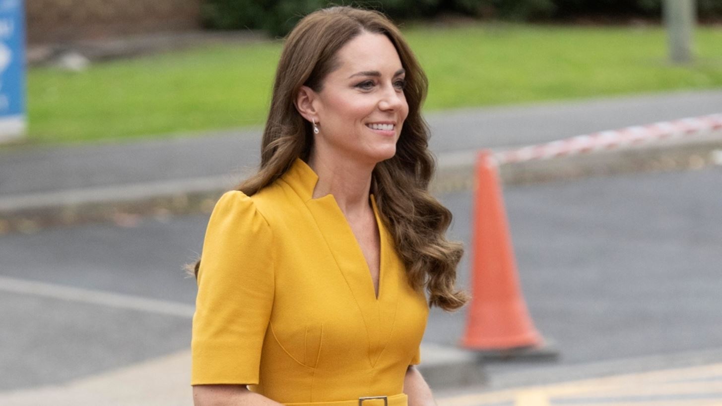 &#x397; Kate Middleton &#x3C3;&#x3BF;&#x3CD; &#x3B4;&#x3B5;&#x3AF;&#x3C7;&#x3BD;&#x3B5;&#x3B9; &#x3C4;&#x3BF;&#x3BD; &#x3C0;&#x3B9;&#x3BF; &#x3BA;&#x3BF;&#x3BC;&#x3C8;&#x3CC; &#x3C4;&#x3C1;&#x3CC;&#x3C0;&#x3BF; &#x3BD;&#x3B1; &#x3C6;&#x3BF;&#x3C1;&#x3AD;&#x3C3;&#x3B5;&#x3B9;&#x3C2; &#x3C4;&#x3B7;&#x3BD; &#x3B1;&#x3C0;&#x3CC;&#x3C7;&#x3C1;&#x3C9;&#x3C3;&#x3B7; &#x3C4;&#x3B7;&#x3C2; &#x3C3;&#x3B5;&#x3B6;&#x3CC;&#x3BD;