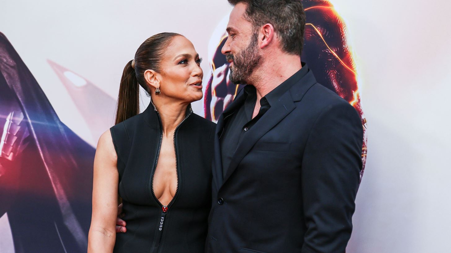 Ben Affleck | &#x397; &#x3C0;&#x3C1;&#x3CE;&#x3C4;&#x3B7; &#x3C4;&#x3BF;&#x3C5; &#x3B1;&#x3BD;&#x3C4;&#x3AF;&#x3B4;&#x3C1;&#x3B1;&#x3C3;&#x3B7; &#x3C3;&#x3C4;&#x3B9;&#x3C2; &#x3B1;&#x3C0;&#x3BF;&#x3BA;&#x3B1;&#x3BB;&#x3CD;&#x3C8;&#x3B5;&#x3B9;&#x3C2; &#x3C4;&#x3B7;&#x3C2; Jennifer Lopez &#x3B3;&#x3B9;&#x3B1; &#x3C4;&#x3BF;&#x3BD; &#x3C7;&#x3C9;&#x3C1;&#x3B9;&#x3C3;&#x3BC;&#x3CC; &#x3C4;&#x3BF;&#x3C5;&#x3C2;