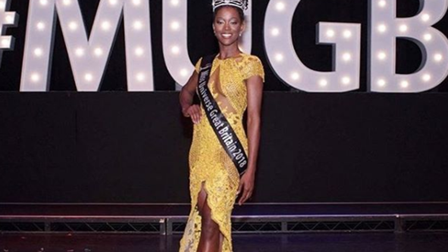 Miss Universe Great Britain: &#x393;&#x3B9;&#x3B1; &#x3C0;&#x3C1;&#x3CE;&#x3C4;&#x3B7; &#x3C6;&#x3BF;&#x3C1;&#x3AC; &#x3BA;&#x3AD;&#x3C1;&#x3B4;&#x3B9;&#x3C3;&#x3B5; &#x3C4;&#x3BF; &#x3B4;&#x3B9;&#x3B1;&#x3B3;&#x3C9;&#x3BD;&#x3B9;&#x3C3;&#x3BC;&#x3CC; &#x3BC;&#x3B9;&#x3B1; &#x3BC;&#x3B1;&#x3CD;&#x3C1;&#x3B7; &#x3BA;&#x3B1;&#x3BB;&#x3BB;&#x3BF;&#x3BD;&#x3AE;