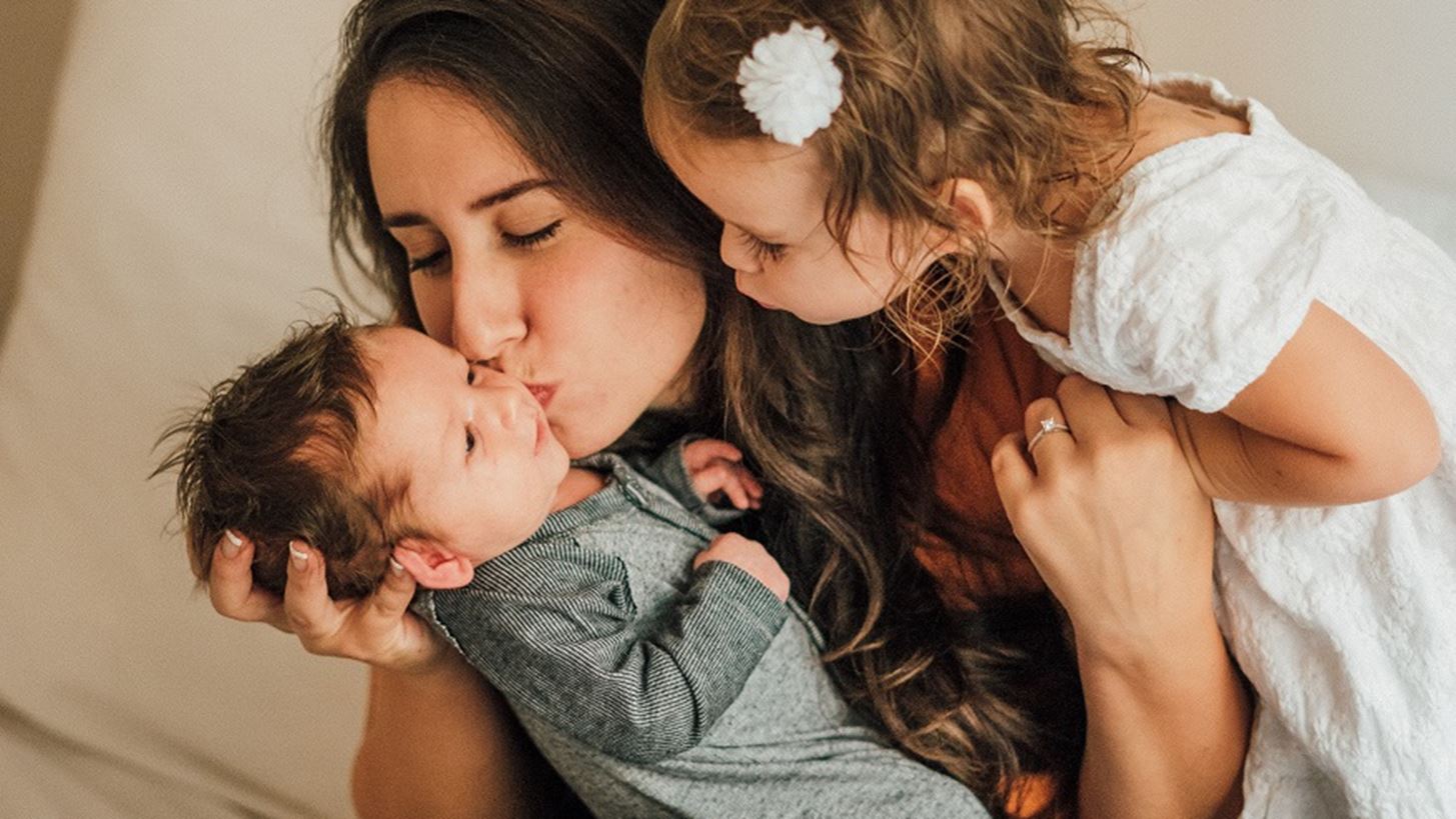 &#x388;&#x3BD;&#x3B1;&#x3C2; &#x3C0;&#x3B1;&#x3B9;&#x3B4;&#x3BF;&#x3C8;&#x3C5;&#x3C7;&#x3BF;&#x3BB;&#x3CC;&#x3B3;&#x3BF;&#x3C2; &#x3BA;&#x3B1;&#x3C4;&#x3B1;&#x3BB;&#x3AE;&#x3B3;&#x3B5;&#x3B9; &#x3C3;&#x3C4;&#x3B1; 8 &#x3C0;&#x3B9;&#x3BF; &#x3BA;&#x3BF;&#x3B9;&#x3BD;&#x3AC; &#x3BB;&#x3AC;&#x3B8;&#x3B7; &#x3C0;&#x3BF;&#x3C5; &#x3BA;&#x3AC;&#x3BD;&#x3B5;&#x3B9; &#x3AD;&#x3BD;&#x3B1;&#x3C2; &#x3B3;&#x3BF;&#x3BD;&#x3B9;&#x3CC;&#x3C2; &#x3C3;&#x3C4;&#x3BF; &#x3BC;&#x3B5;&#x3B3;&#x3AC;&#x3BB;&#x3C9;&#x3BC;&#x3B1; &#x3C4;&#x3BF;&#x3C5; &#x3C0;&#x3B1;&#x3B9;&#x3B4;&#x3B9;&#x3BF;&#x3CD; &#x3C4;&#x3BF;&#x3C5;