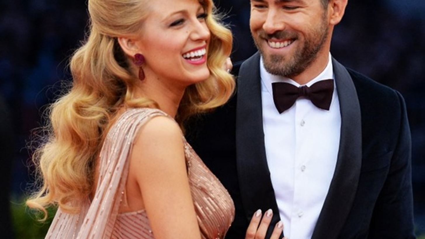 Blake Lively &#x2013; Ryan Reynolds: &#x3A3;&#x3B5; &#x3BF;&#x3B9;&#x3BA;&#x3BF;&#x3B3;&#x3B5;&#x3BD;&#x3B5;&#x3B9;&#x3B1;&#x3BA;&#x3AE; &#x3AD;&#x3BE;&#x3BF;&#x3B4;&#x3BF; &#x3BC;&#x3B5; &#x3C4;&#x3B9;&#x3C2; &#x3BA;&#x3CC;&#x3C1;&#x3B5;&#x3C2; &#x3C4;&#x3BF;&#x3C5;&#x3C2;