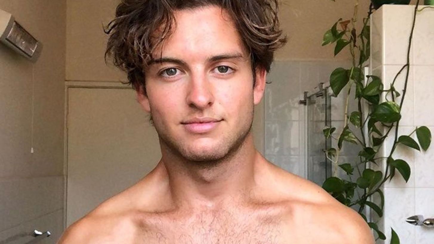 Cameron Robbie: &#x39F; hot &#x3B1;&#x3B4;&#x3B5;&#x3C1;&#x3C6;&#x3CC;&#x3C2; &#x3C4;&#x3B7; Margot Robbie &#x3B5;&#x3AF;&#x3BD;&#x3B1;&#x3B9; &#x3BC;&#x3BF;&#x3BD;&#x3C4;&#x3AD;&#x3BB;&#x3BF; &#x3BA;&#x3B1;&#x3B9; &#x3B1;&#x3BE;&#x3AF;&#x3B6;&#x3B5;&#x3B9; &#x3BD;&#x3B1; &#x3C4;&#x3BF;&#x3BD; &#x3B4;&#x3B5;&#x3B9;&#x3C2;