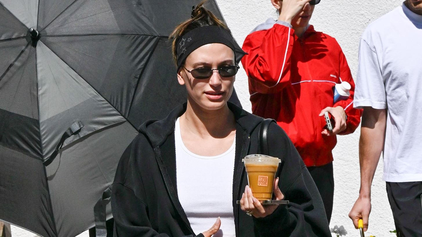 Hailey Bieber | A&#x3C0;&#x3BF;&#x3BA;&#x3B1;&#x3BB;&#x3CD;&#x3C0;&#x3C4;&#x3B5;&#x3B9; &#x3C3;&#x3C4;&#x3BF; TikTok &#x3C4;&#x3B7; &#x3C3;&#x3C5;&#x3BD;&#x3C4;&#x3B1;&#x3B3;&#x3AE; &#x3B3;&#x3B9;&#x3B1; &#x3C4;&#x3BF; &#x3C1;&#x3CC;&#x3C6;&#x3B7;&#x3BC;&#x3B1; &#x3C0;&#x3BF;&#x3C5; &#x3C0;&#x3AF;&#x3BD;&#x3B5;&#x3B9; &#x3BA;&#x3B1;&#x3B9; &#x3C4;&#x3B7; &#x3B4;&#x3B9;&#x3B1;&#x3C4;&#x3B7;&#x3C1;&#x3B5;&#x3AF; &#x3C3;&#x3B5; &#x3C6;&#x3CC;&#x3C1;&#x3BC;&#x3B1;
