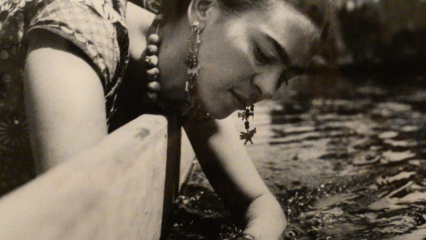 &#x395;&#x3B9;&#x3BA;&#x3BF;&#x3BD;&#x3B9;&#x3BA;&#x3AE; &#x3BE;&#x3B5;&#x3BD;&#x3AC;&#x3B3;&#x3B7;&#x3C3;&#x3B7; &#x3C3;&#x3C4;&#x3BF; &#x3C3;&#x3C0;&#x3AF;&#x3C4;&#x3B9; &#x3C4;&#x3B7;&#x3C2; Frida Kahlo
