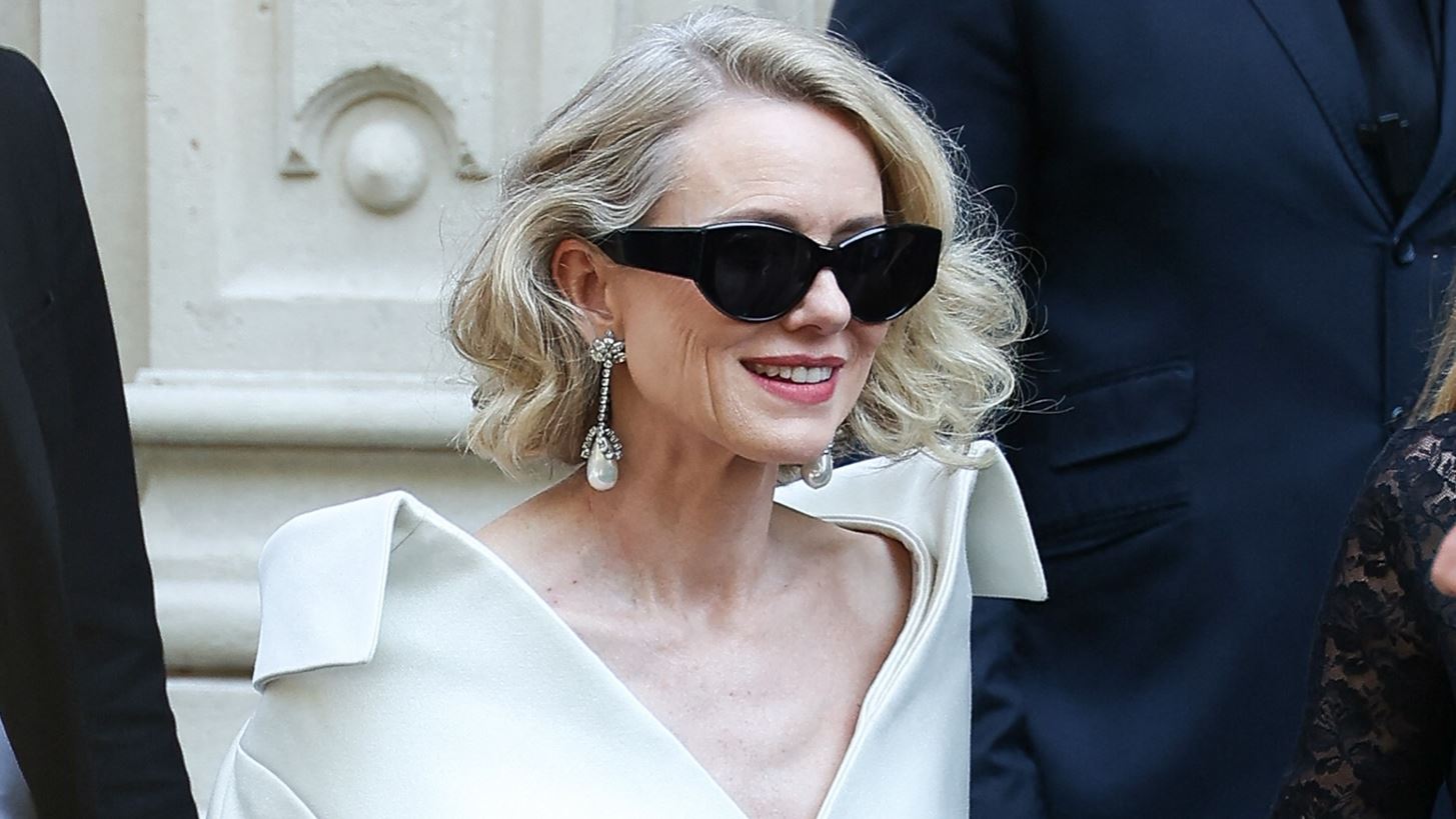 Naomi Watts | &#x397; coordinated &#x3B5;&#x3BC;&#x3C6;&#x3AC;&#x3BD;&#x3B9;&#x3C3;&#x3B7; &#x3BC;&#x3B5; &#x3C4;&#x3BF; 15&#x3C7;&#x3C1;&#x3BF;&#x3BD;&#x3BF; &#x3C0;&#x3B1;&#x3B9;&#x3B4;&#x3AF; &#x3C4;&#x3B7;&#x3C2; &#x3C3;&#x3C4;&#x3BF; &#x3A0;&#x3B1;&#x3C1;&#x3AF;&#x3C3;&#x3B9;