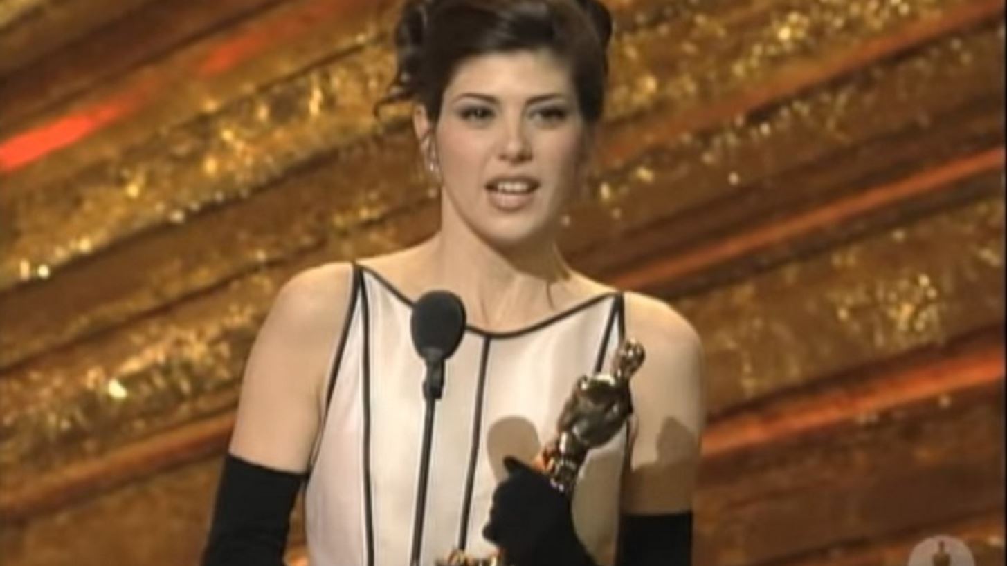Marisa Tomei: &#x397; &#x3B7;&#x3B8;&#x3BF;&#x3C0;&#x3BF;&#x3B9;&#x3CC;&#x3C2; &#x3C0;&#x3BF;&#x3C5; &#x3C0;&#x3AE;&#x3C1;&#x3B5; &#x3C4;&#x3BF; &#x38C;&#x3C3;&#x3BA;&#x3B1;&#x3C1;... &#x3BA;&#x3B1;&#x3C4;&#x3AC; &#x3BB;&#x3AC;&#x3B8;&#x3BF;&#x3C2;