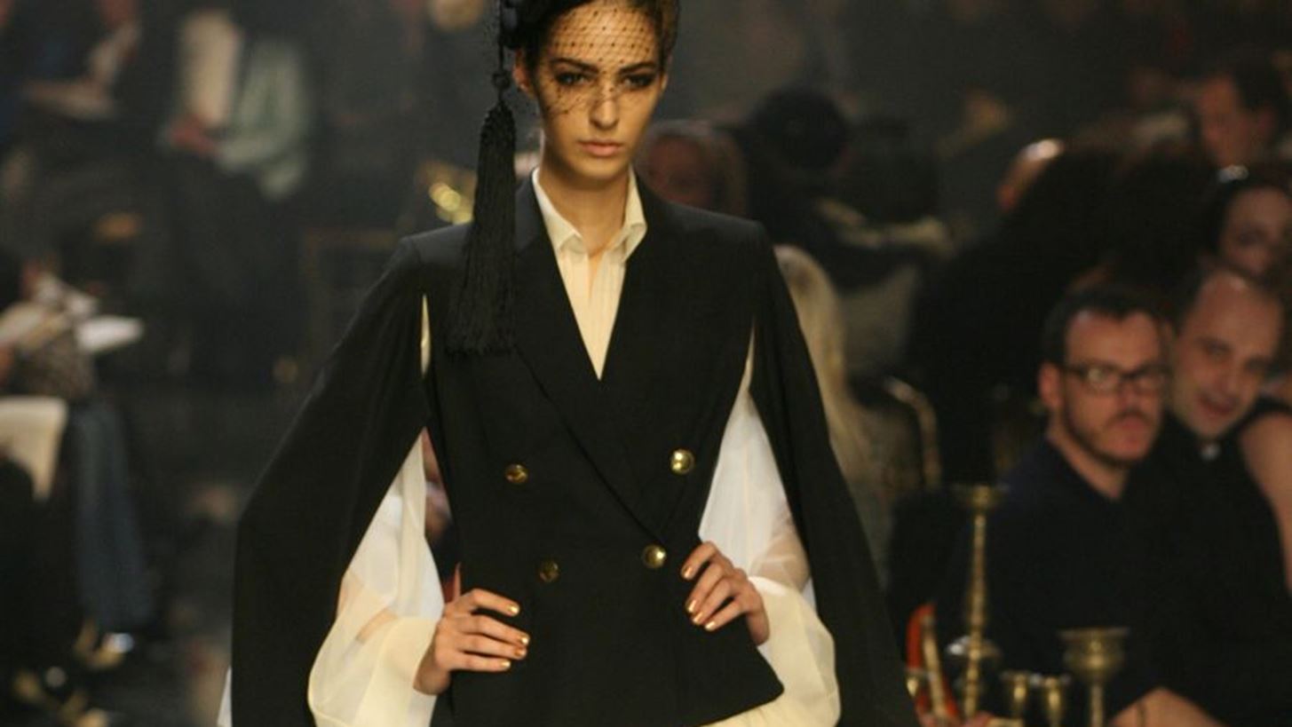 &#x3A4;&#x3BF; &#x39C;&#x3BF;&#x3C5;&#x3C3;&#x3B5;&#x3AF;&#x3BF; &#x39C;&#x3C0;&#x3B5;&#x3BD;&#x3AC;&#x3BA;&#x3B7; &#x3C4;&#x3B9;&#x3BC;&#x3AC; &#x3C4;&#x3BF;&#x3BD; Jean Paul Gaultier &#x3BC;&#x3B5; &#x3BC;&#x3B9;&#x3B1; &#x3BE;&#x3B5;&#x3C7;&#x3C9;&#x3C1;&#x3B9;&#x3C3;&#x3C4;&#x3AE; &#x3B5;&#x3BA;&#x3B4;&#x3AE;&#x3BB;&#x3C9;&#x3C3;&#x3B7;