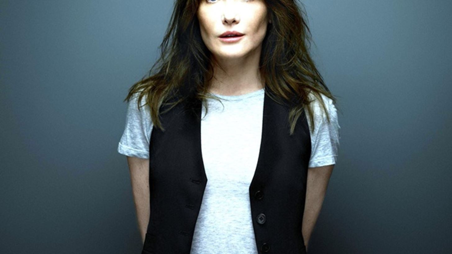 Carla Bruni &#x2013; Nicolas Sarkozy: &#x39C;&#x3B5; &#x3C4;&#x3B1; &#x3C0;&#x3B1;&#x3B9;&#x3B4;&#x3B9;&#x3AC; &#x3C4;&#x3BF;&#x3C5;&#x3C2; &#x3C3;&#x3C4;&#x3BF; &#x3BA;&#x3AD;&#x3BD;&#x3C4;&#x3C1;&#x3BF; &#x3C4;&#x3B7;&#x3C2; &#x391;&#x3B8;&#x3AE;&#x3BD;&#x3B1;&#x3C2;