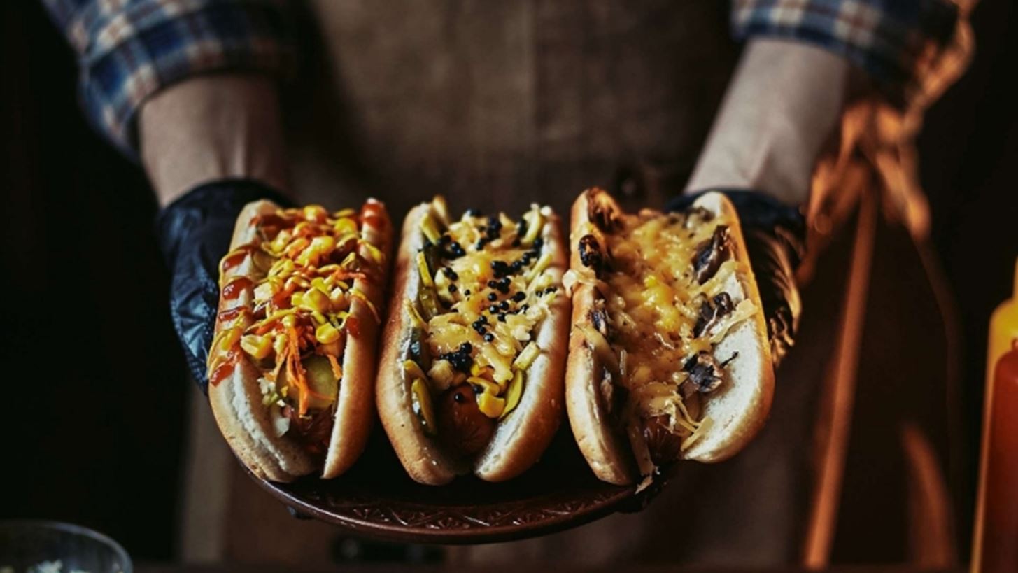 Tasty Awards 2024 x Esquire | &#x3A0;&#x3BF;&#x3CD; &#x3C0;&#x3B1;&#x3AF;&#x3B6;&#x3B5;&#x3B9; &#x3BA;&#x3BF;&#x3C1;&#x3C5;&#x3C6;&#x3B1;&#x3AF;&#x3BF; street food &#x3C3;&#x3C4;&#x3B7;&#x3BD; &#x3C0;&#x3CC;&#x3BB;&#x3B7;;