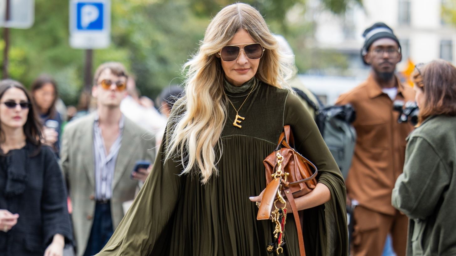 Olive Green | &#x397; &#x3C3;&#x3BF;&#x3C6;&#x3B9;&#x3C3;&#x3C4;&#x3B9;&#x3BA;&#x3AD; chic &#x3B1;&#x3C0;&#x3CC;&#x3C7;&#x3C1;&#x3C9;&#x3C3;&#x3B7; &#x3C0;&#x3BF;&#x3C5; &#x3C3;&#x3C5;&#x3BD;&#x3B1;&#x3B3;&#x3C9;&#x3BD;&#x3AF;&#x3B6;&#x3B5;&#x3C4;&#x3B1;&#x3B9; &#x3C3;&#x3B5; &#x3BA;&#x3BF;&#x3BC;&#x3C8;&#x3CC;&#x3C4;&#x3B7;&#x3C4;&#x3B1; &#x3C4;&#x3BF; &#x3BC;&#x3B1;&#x3CD;&#x3C1;&#x3BF;