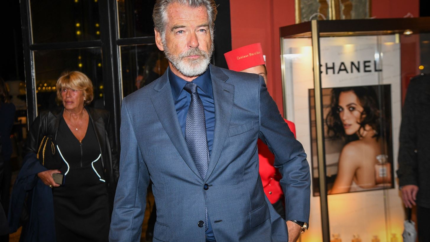 Pierce Brosnan | O &#x3C3;&#x3BF;&#x3B2;&#x3B1;&#x3C1;&#x3CC;&#x3C2; &#x3BB;&#x3CC;&#x3B3;&#x3BF;&#x3C2; &#x3B3;&#x3B9;&#x3B1; &#x3C4;&#x3BF;&#x3BD; &#x3BF;&#x3C0;&#x3BF;&#x3AF;&#x3BF; &#x3B6;&#x3AE;&#x3C4;&#x3B7;&#x3C3;&#x3B5; &#x3C0;&#x3C1;&#x3BF;&#x3C3;&#x3C4;&#x3B1;&#x3C3;&#x3AF;&#x3B1; &#x3B1;&#x3C0;&#x3CC; &#x3C4;&#x3BF; &#x3B4;&#x3B9;&#x3BA;&#x3B1;&#x3C3;&#x3C4;&#x3AE;&#x3C1;&#x3B9;&#x3BF; &#x3B3;&#x3B9;&#x3B1; &#x3C4;&#x3B7;&#x3BD; &#x3BF;&#x3B9;&#x3BA;&#x3BF;&#x3B3;&#x3AD;&#x3BD;&#x3B5;&#x3B9;&#x3AC; &#x3C4;&#x3BF;&#x3C5;