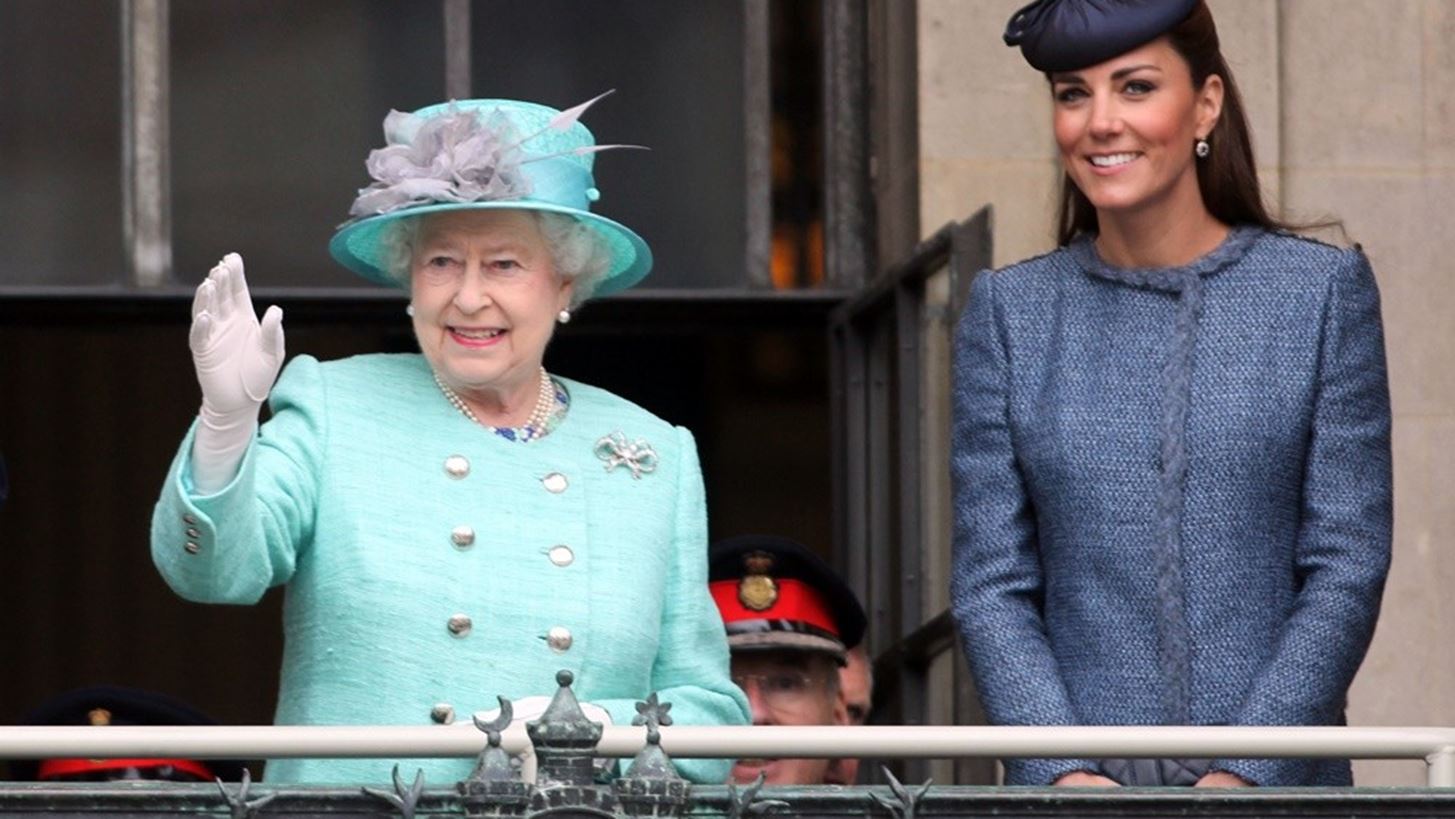 Kate Middleton | Η κοινή εμφάνιση με την βασίλισσα Ελισάβετ έπειτα από 7 χρόνια