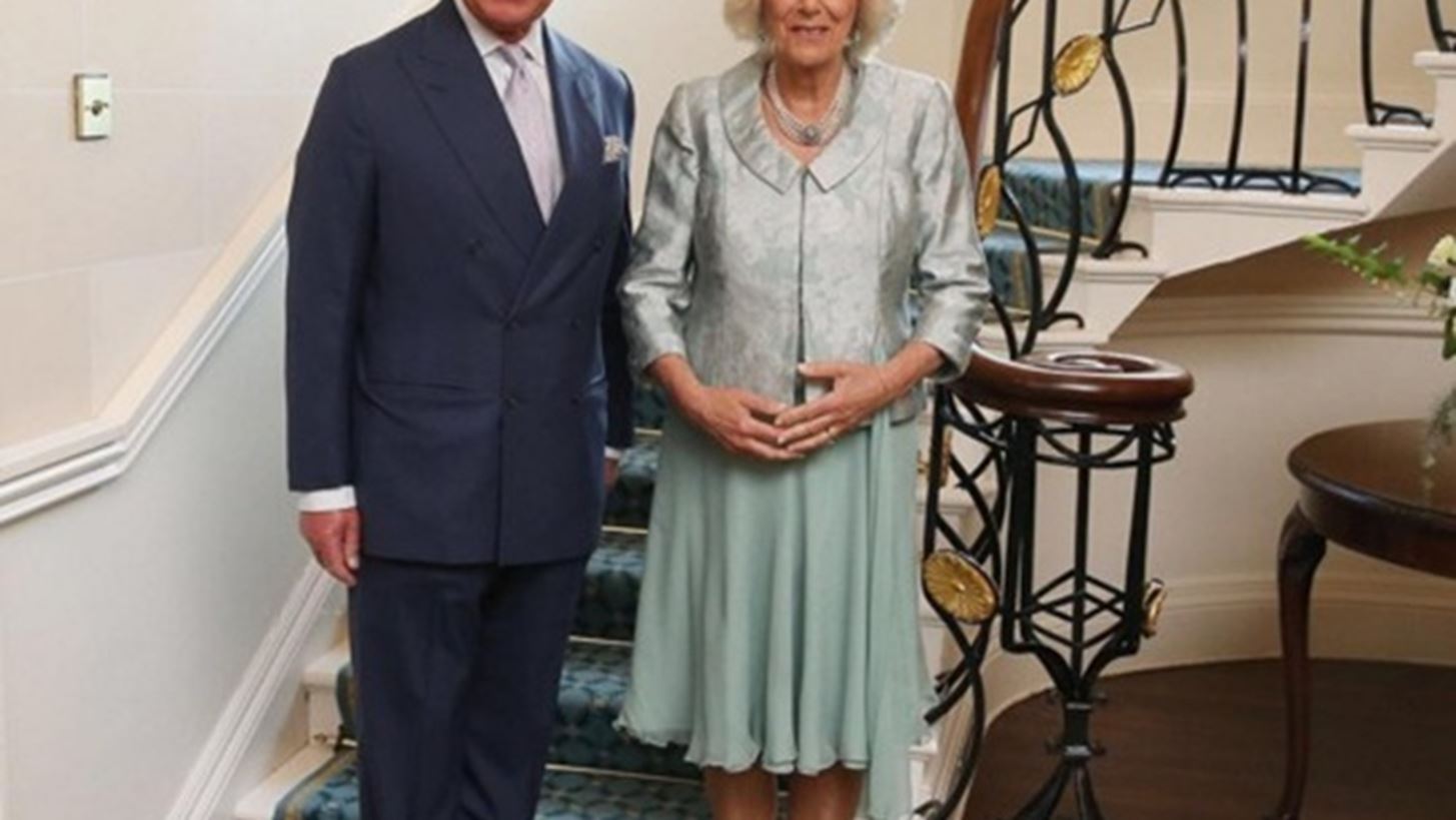 H Camilla Parker &#x3B1;&#x3C0;&#x3BF;&#x3BA;&#x3B1;&#x3BB;&#x3CD;&#x3C0;&#x3C4;&#x3B5;&#x3B9; &#x3C0;&#x3BF;&#x3B9;&#x3CC; &#x3B5;&#x3AF;&#x3BD;&#x3B1;&#x3B9; &#x3C4;&#x3BF; &#x3B1;&#x3B3;&#x3B1;&#x3C0;&#x3B7;&#x3BC;&#x3AD;&#x3BD;&#x3BF; &#x3C6;&#x3B1;&#x3B3;&#x3B7;&#x3C4;&#x3CC; &#x3C4;&#x3BF;&#x3C5; &#x39A;&#x3B1;&#x3C1;&#x3CC;&#x3BB;&#x3BF;&#x3C5;